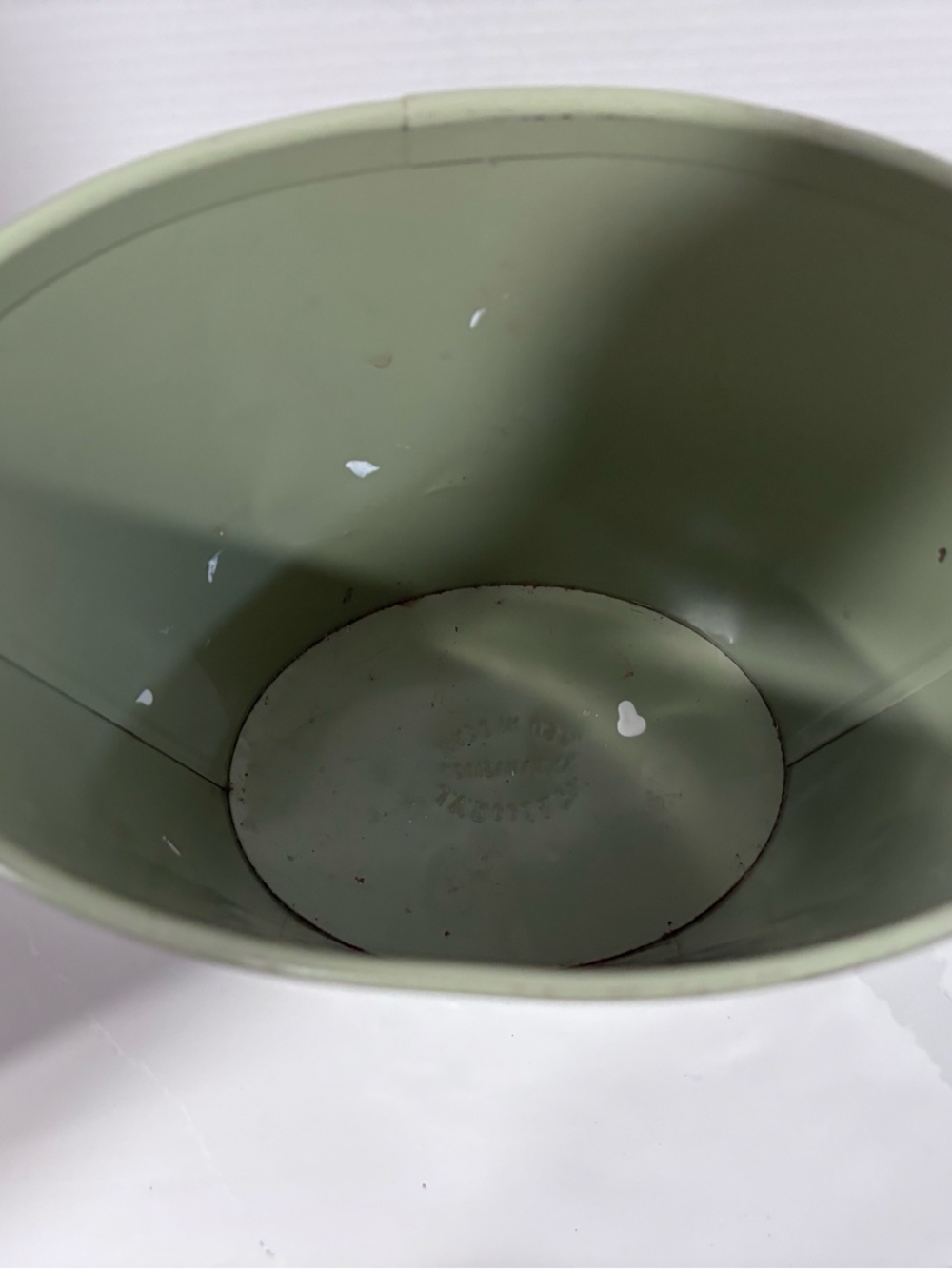 J. W. Reed Vintage Green Decorative Folk-Art Metal Wastebasket - Picture 5 of 6